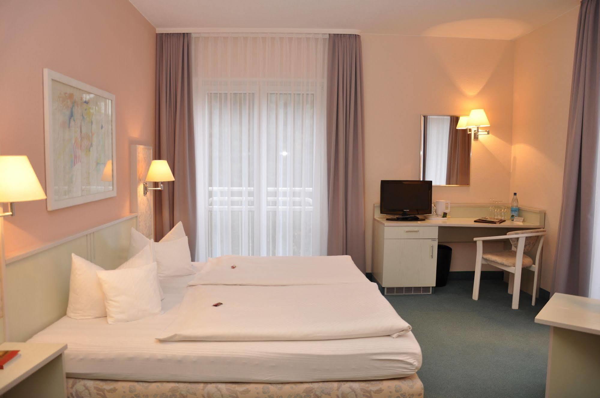 Altstadthotel An Der Werra Meiningen Zewnętrze zdjęcie
